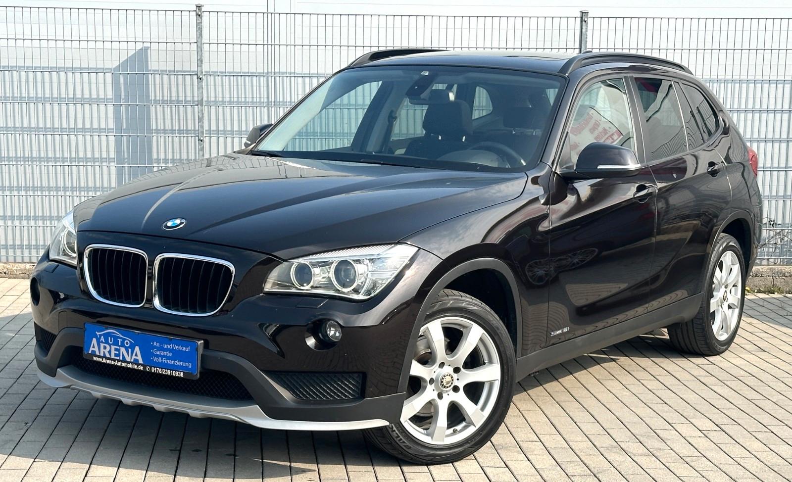 BMW X1 18 i PANORAMA, SCHECKHEFT BMW