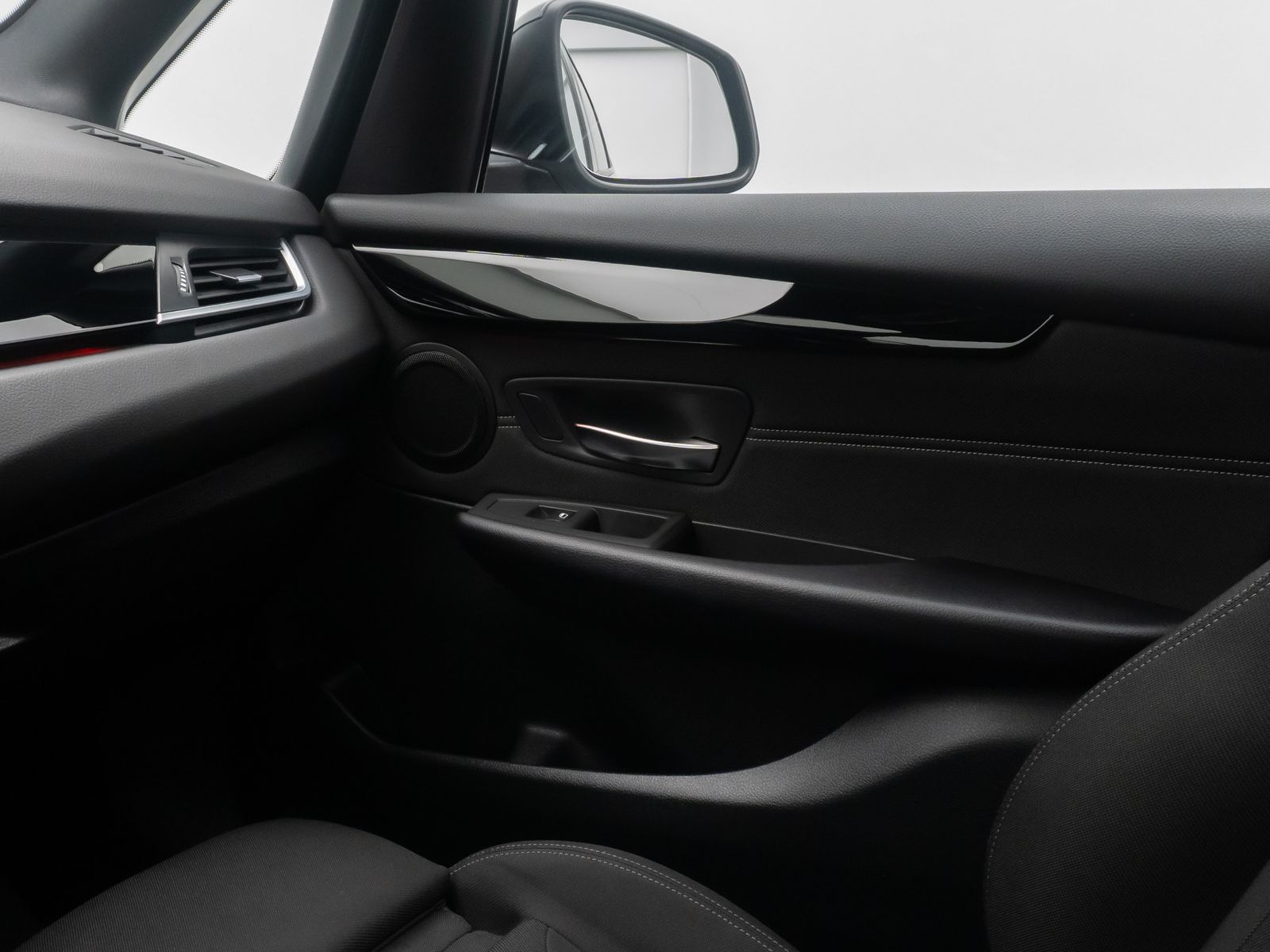 Fahrzeugabbildung BMW 225 Active Tourer iPerf Kamera DAB Sportsitz