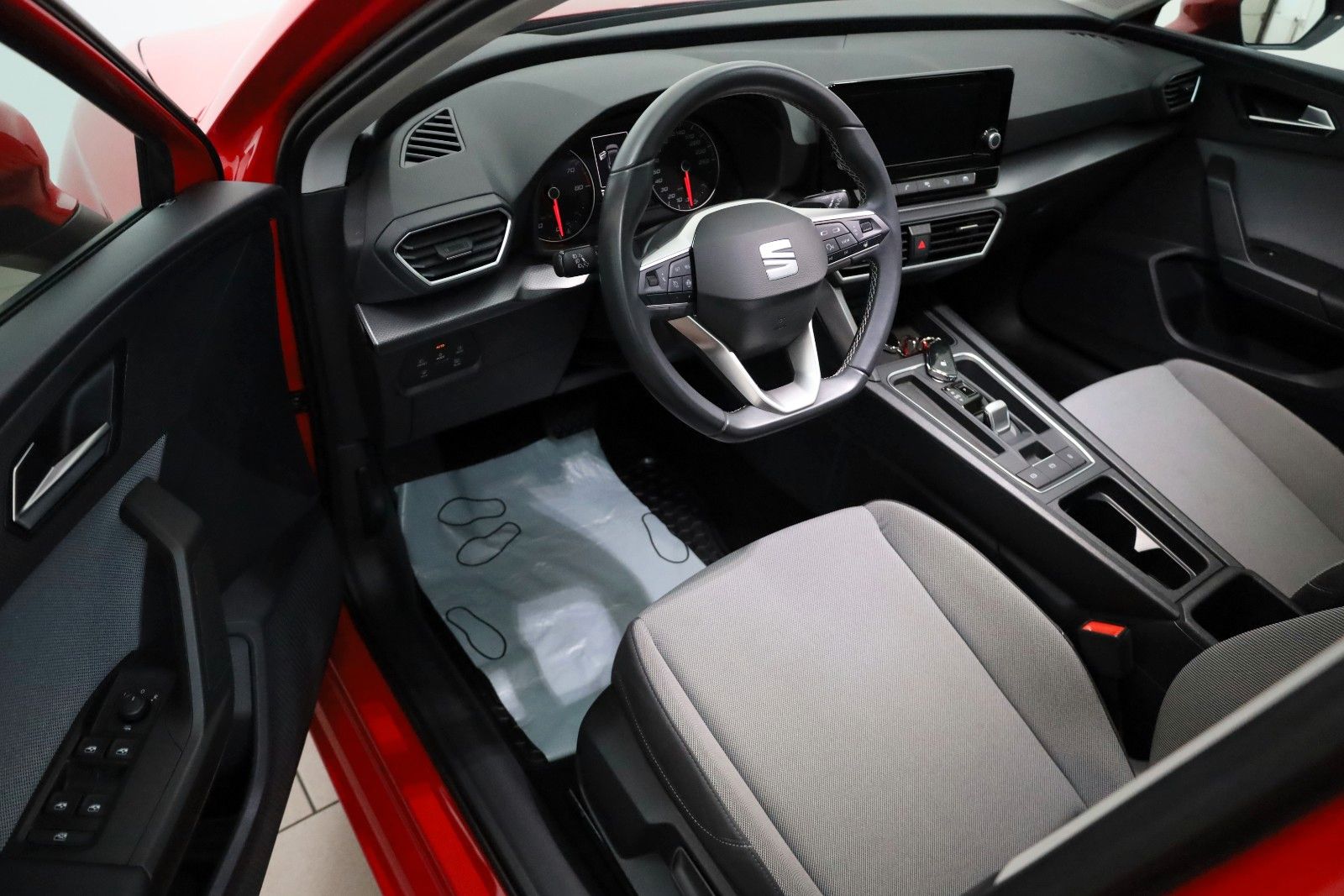Fahrzeugabbildung SEAT Leon Style, Automatik, LED, SH, Kamera, Carplay