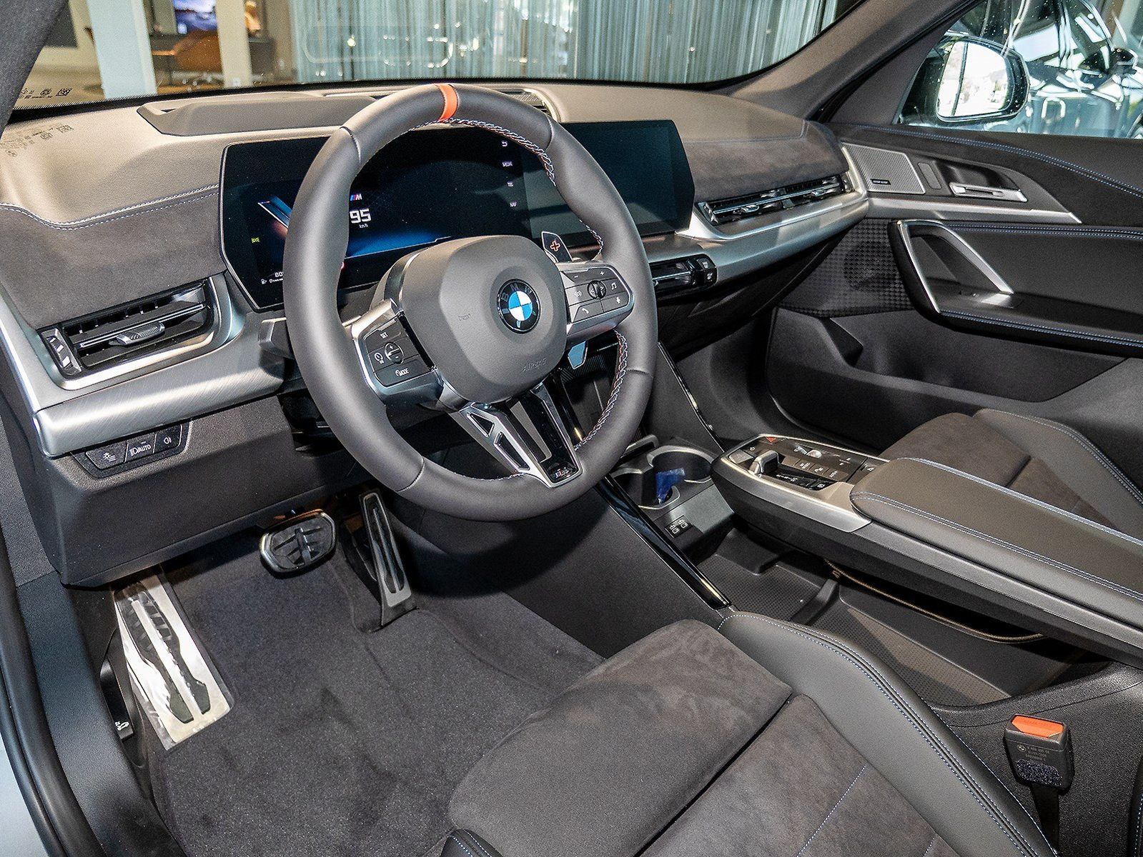 BMW X1 M35i xDrive HOT DEAL mit 16.930 EUR ERSPARNIS imagem 2