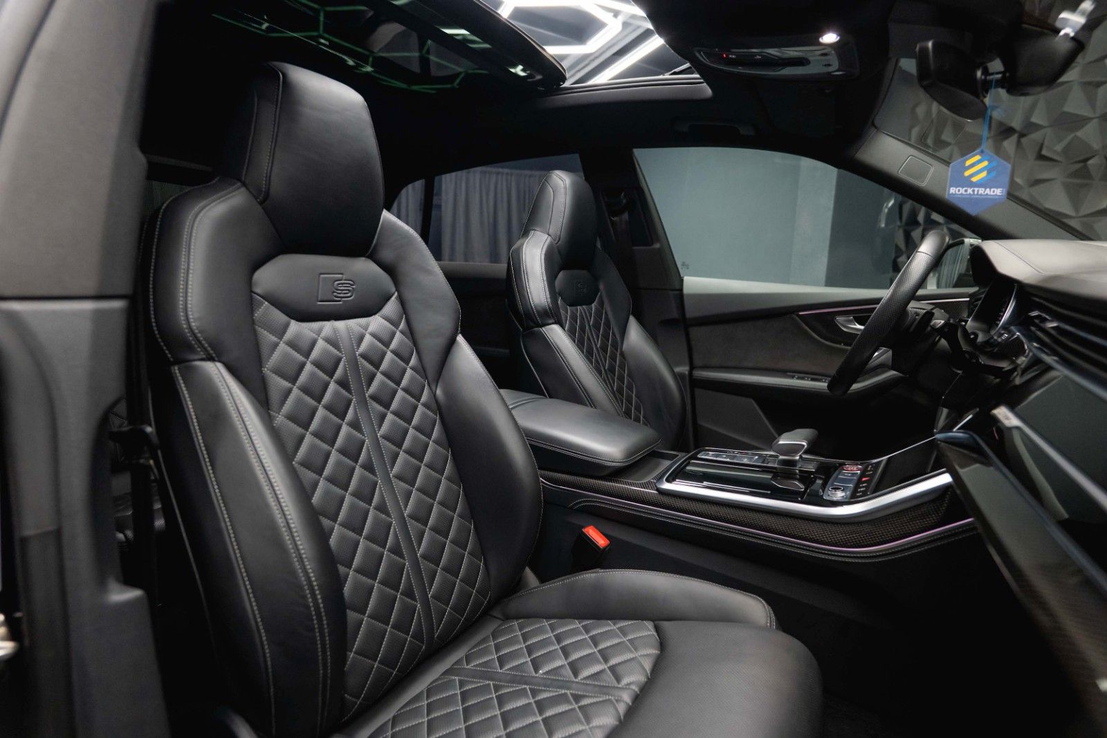 Fahrzeugabbildung Audi SQ8 4.0 TDI quattro Black Design | Full Option