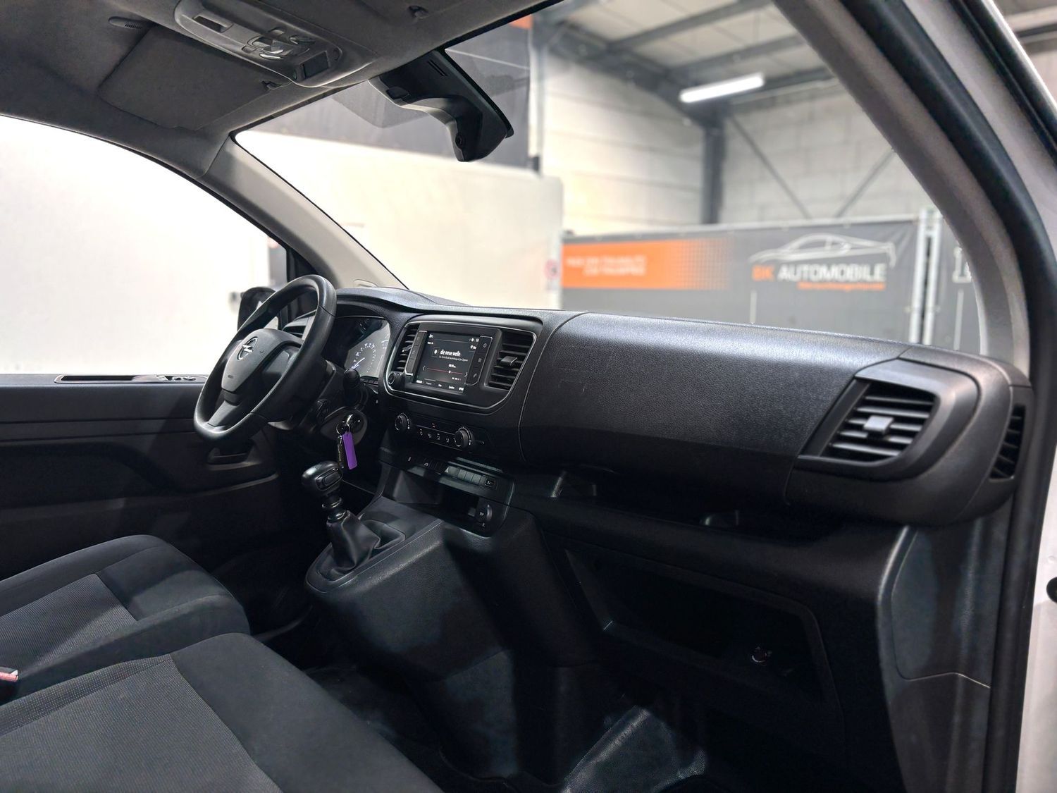 Fahrzeugabbildung Opel Vivaro Edition 2.0 XL L3 Kasten #Klima#Tempomat