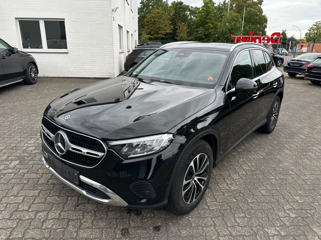 Image of Mercedes-Benz GLC 220