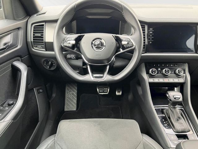 Skoda Kodiaq Sportline 4x4 360° AHK 7-Sitze DCC VZE AC