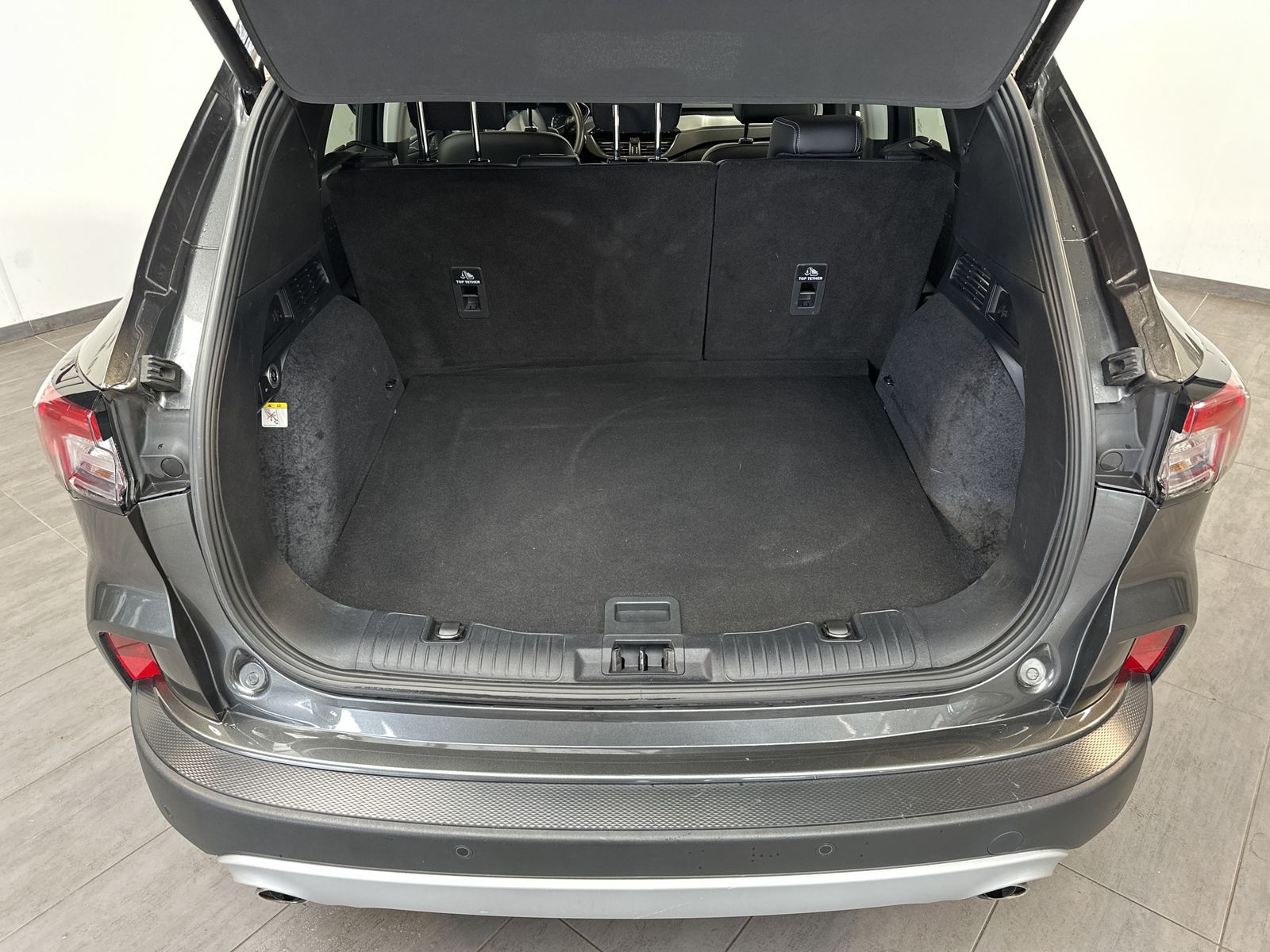 Fahrzeugabbildung Ford Kuga 2.5 Duratec PHEV Titanium X NAV+LED+AHK+B&O