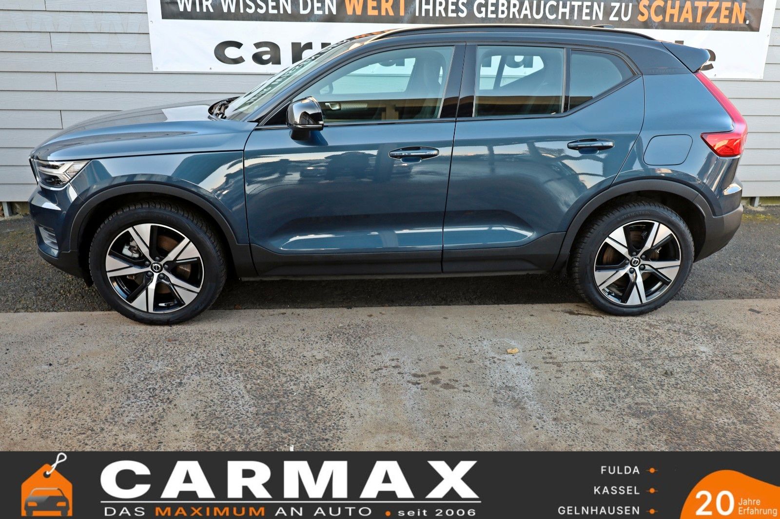 Fahrzeugabbildung Volvo XC40 Plus Recharge AWD,Navi,Kamera,SH,ACC
