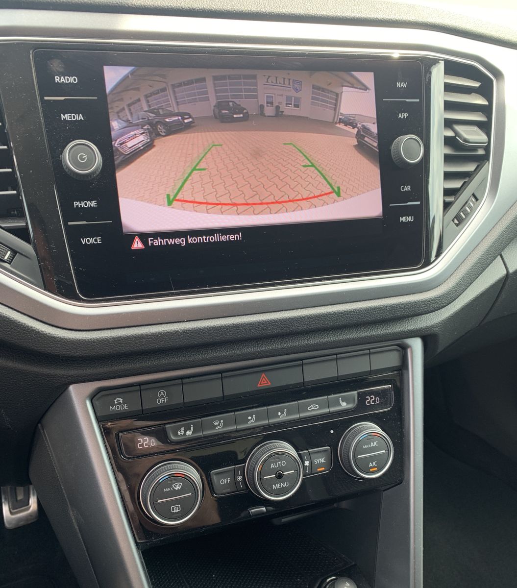 Fahrzeugabbildung Volkswagen T-Roc 1.5 TSI*Active*Cam*LED*Anschlussgarantie*