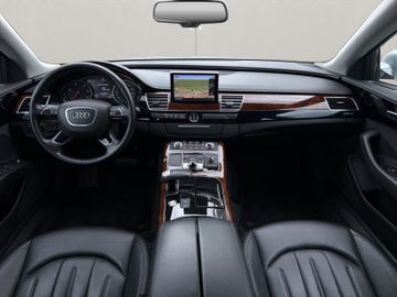 Audi A8 - 11