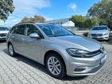 Volkswagen Golf VII Variant*Auto*Navi*ACC*CAM*AHK*LED*1Hand - : Silber, mit Apple Carplay