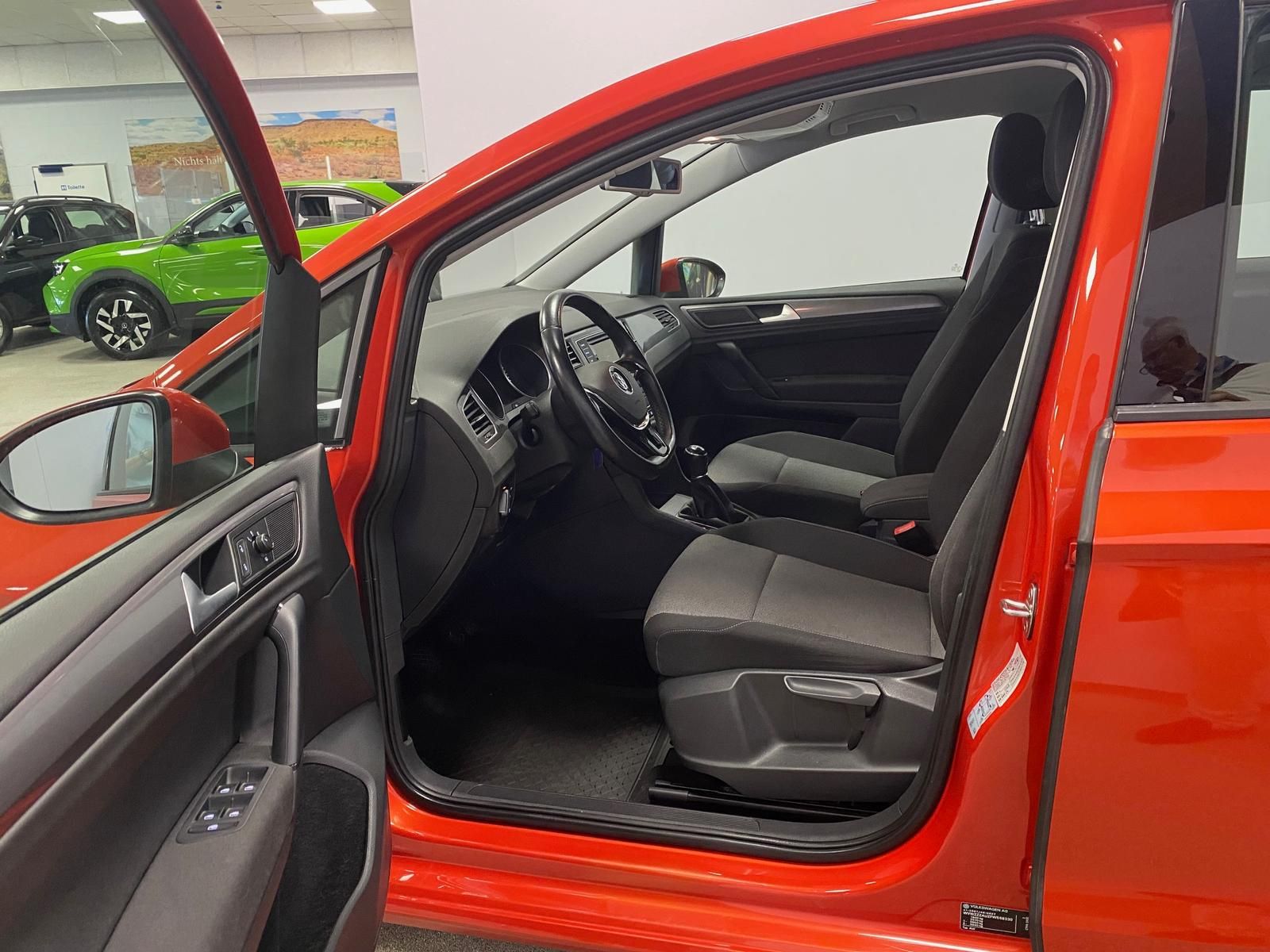 Fahrzeugabbildung Volkswagen Golf Sportsvan 1.2 TSI Trendline BMT/Start-Stopp