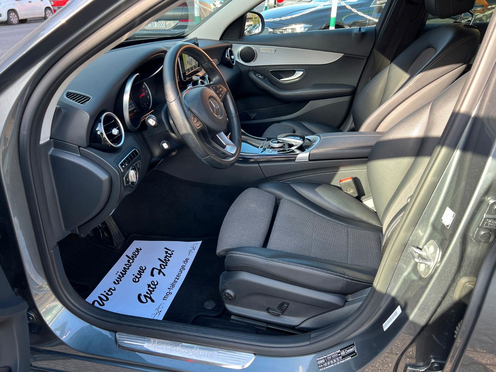 Fahrzeugabbildung Mercedes-Benz C 200 C -Klasse Lim. 4Matic Avantgarde NAVI AHK