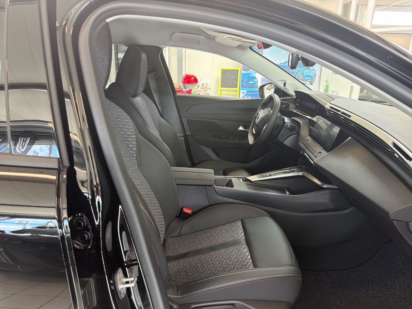 Peugeot 308 - Bild 12