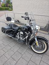 Harley-Davidson Road King CLASSIC Sissibar Neuwertig  - Harley-Davidson Motorräder in Dortmund