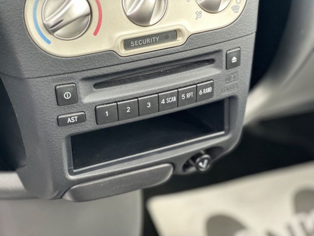 Toyota Yaris  1.0 Sol