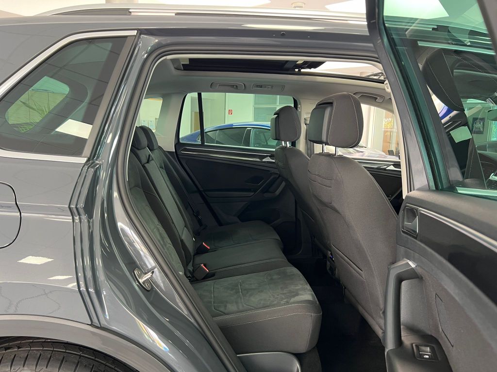 Volkswagen Tiguan 2.0 TDI Elegance PANO*TOTW*ACC*MATRIX*KAM