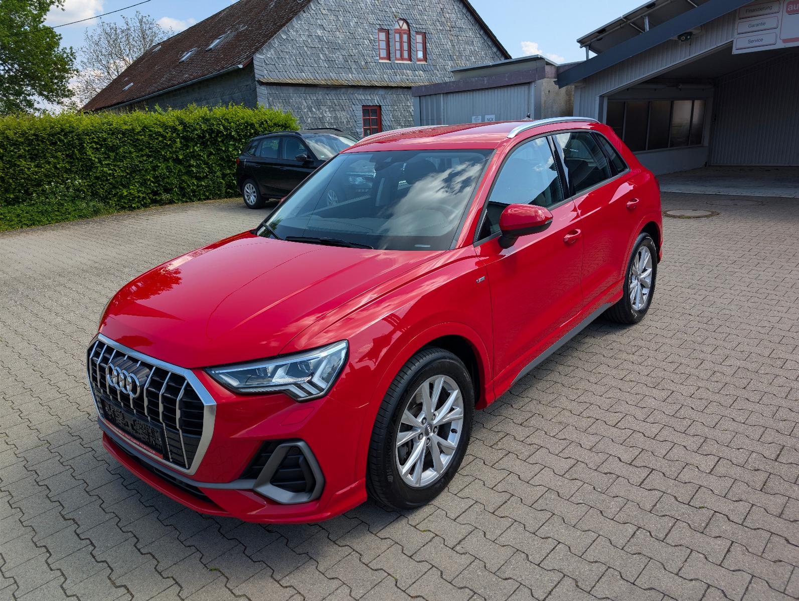 Audi Q3 40 TFSI quattro S line*AHK