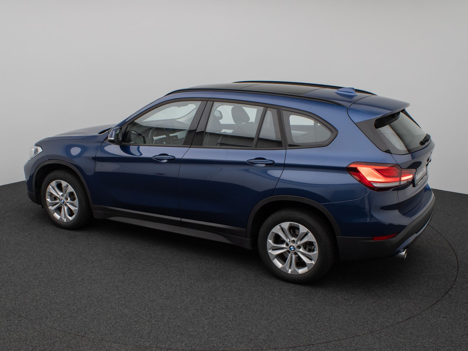 Fahrzeugabbildung BMW X1 xD20d ACC Kamera HUD DAB Memory Leder Panoram