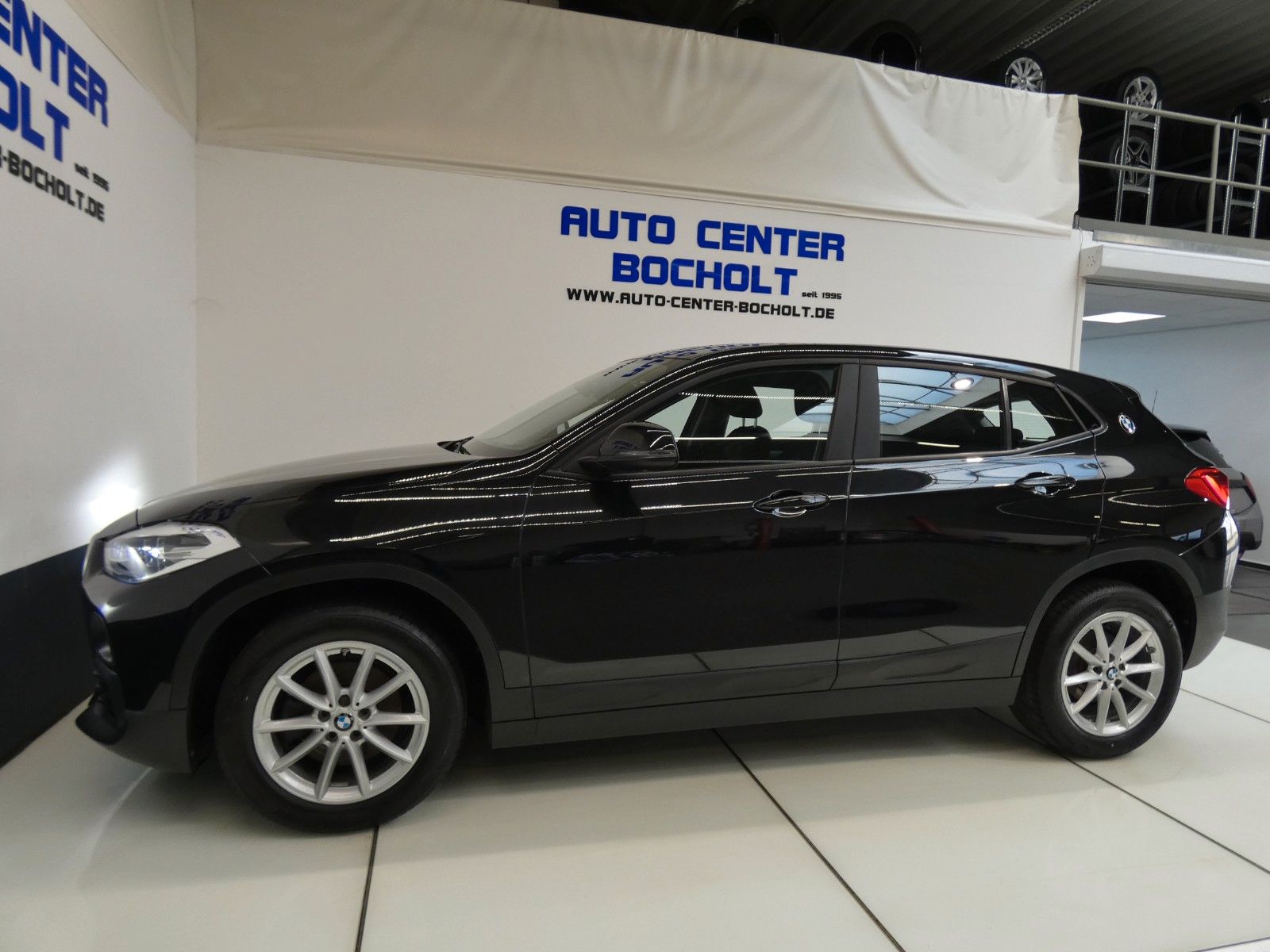 BMW X2 sDrive 18 i Advantage*Navi*HUD*Parktronic foto 13
