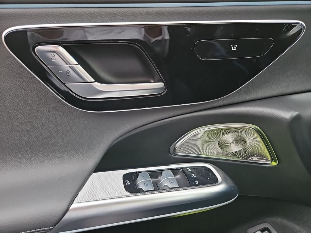 Fahrzeugabbildung Mercedes-Benz E 300 e Limo +AMG-ADVANCED+NIGHT+AHK+BURMESTER +