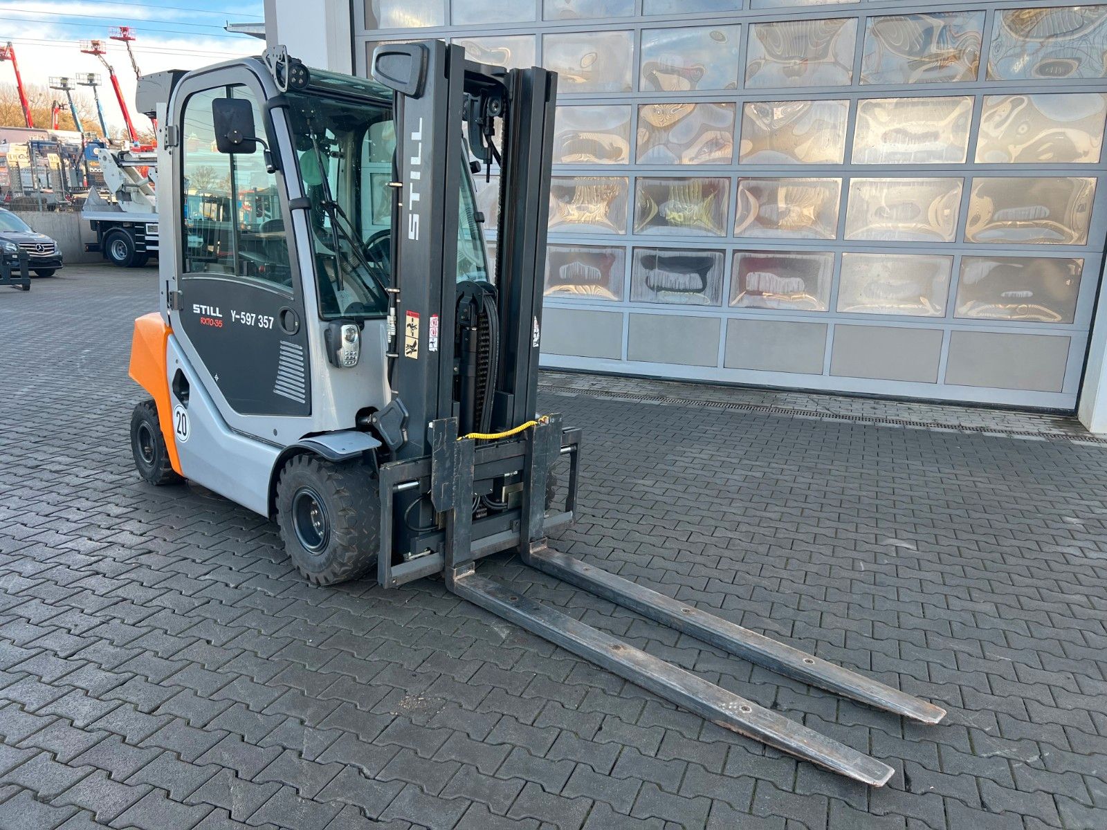 Fahrzeugabbildung Still RX70-30 / Triplex: 4.60m / nur 568h / SS / Waage