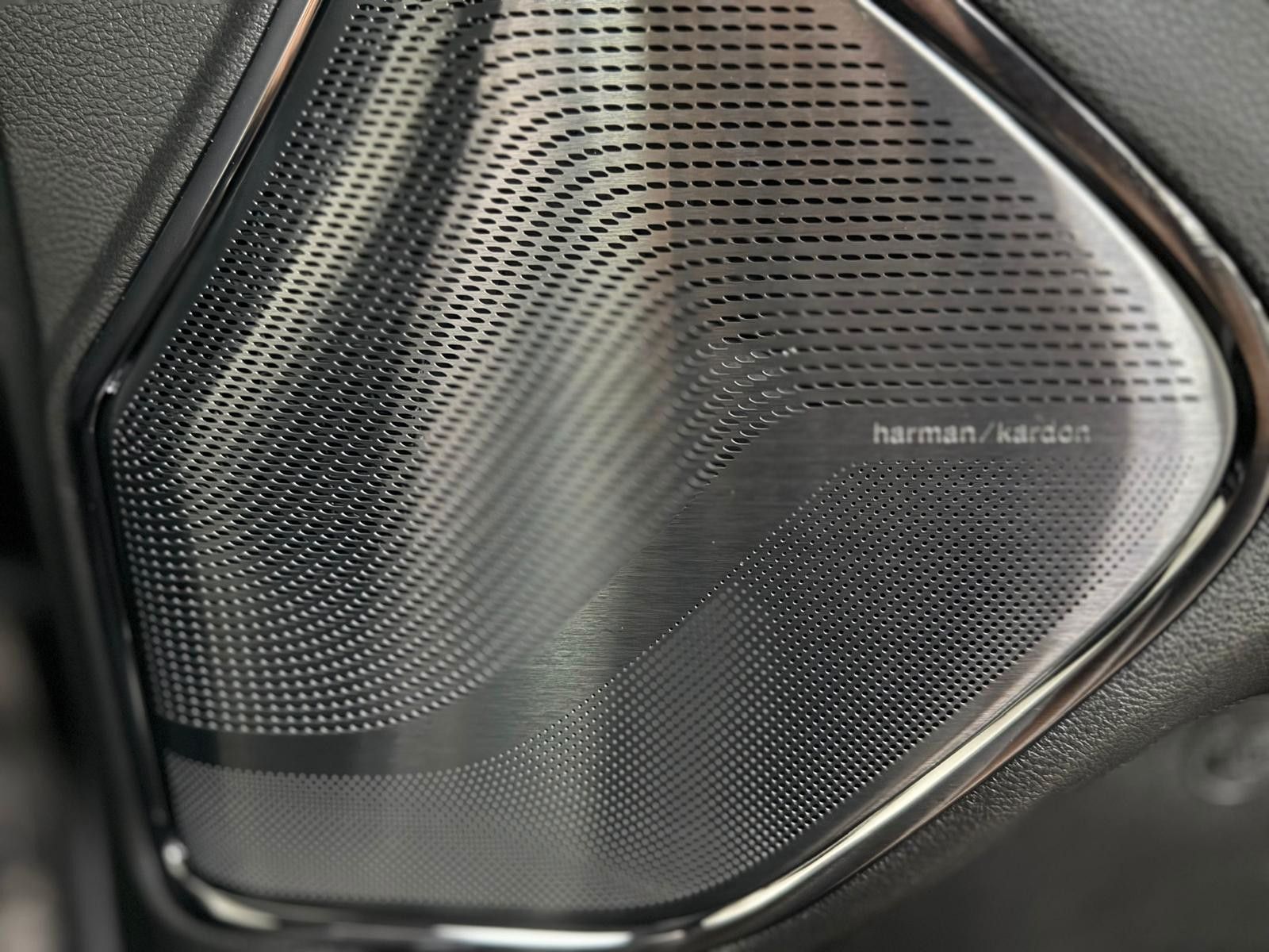 Fahrzeugabbildung Dodge LIMITED HURRICANE 3.0L-HO 540 PS - RAMBOX-MWK