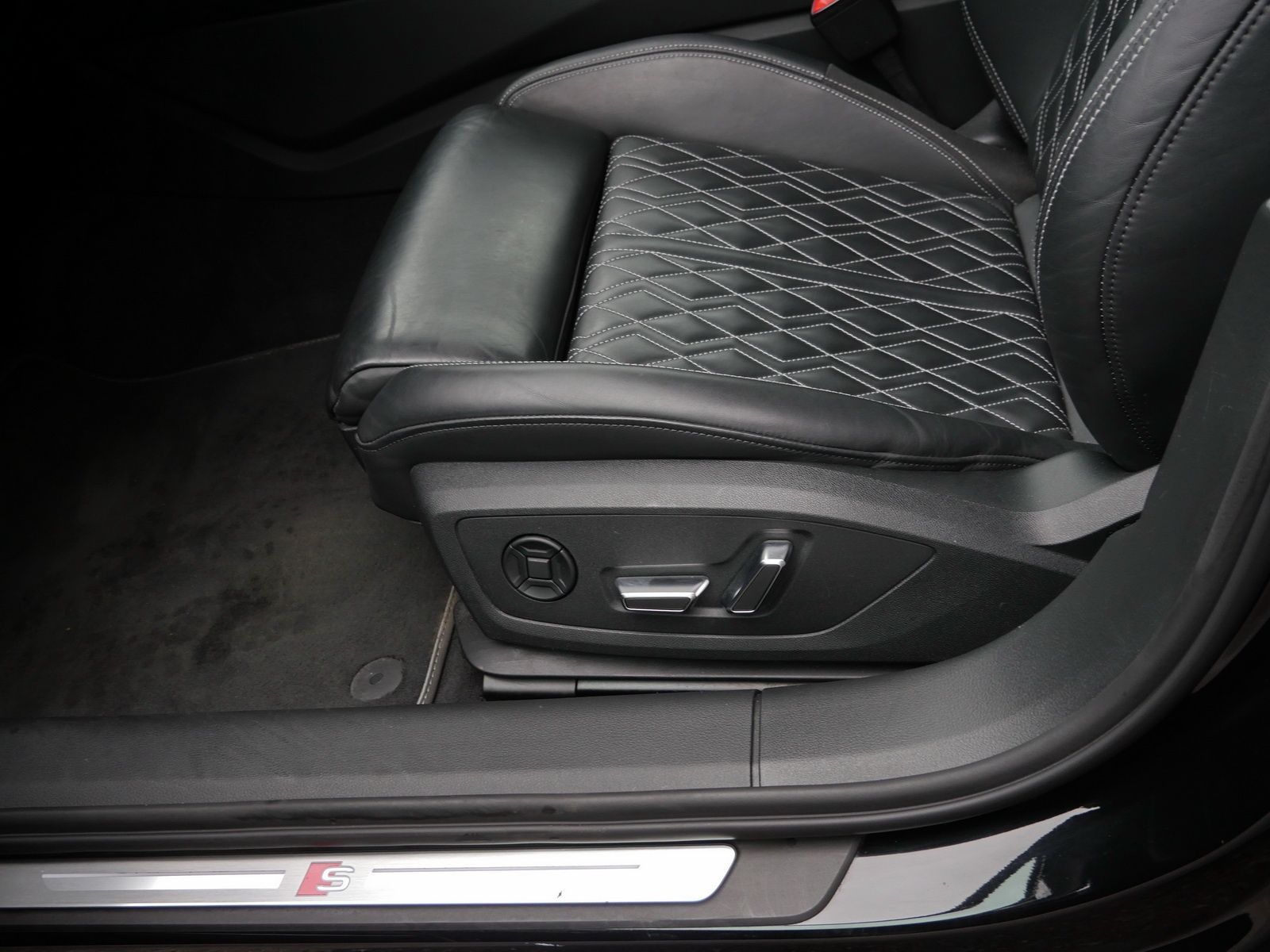 Audi S6 - Bild 21