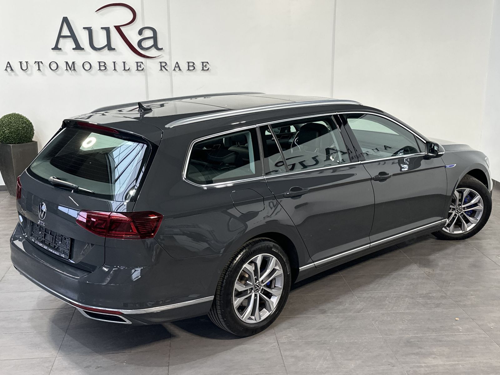 Fahrzeugabbildung Volkswagen Passat Variant GTE NAV+IQ-LIGHT+PANO+17ZO+KAMERA