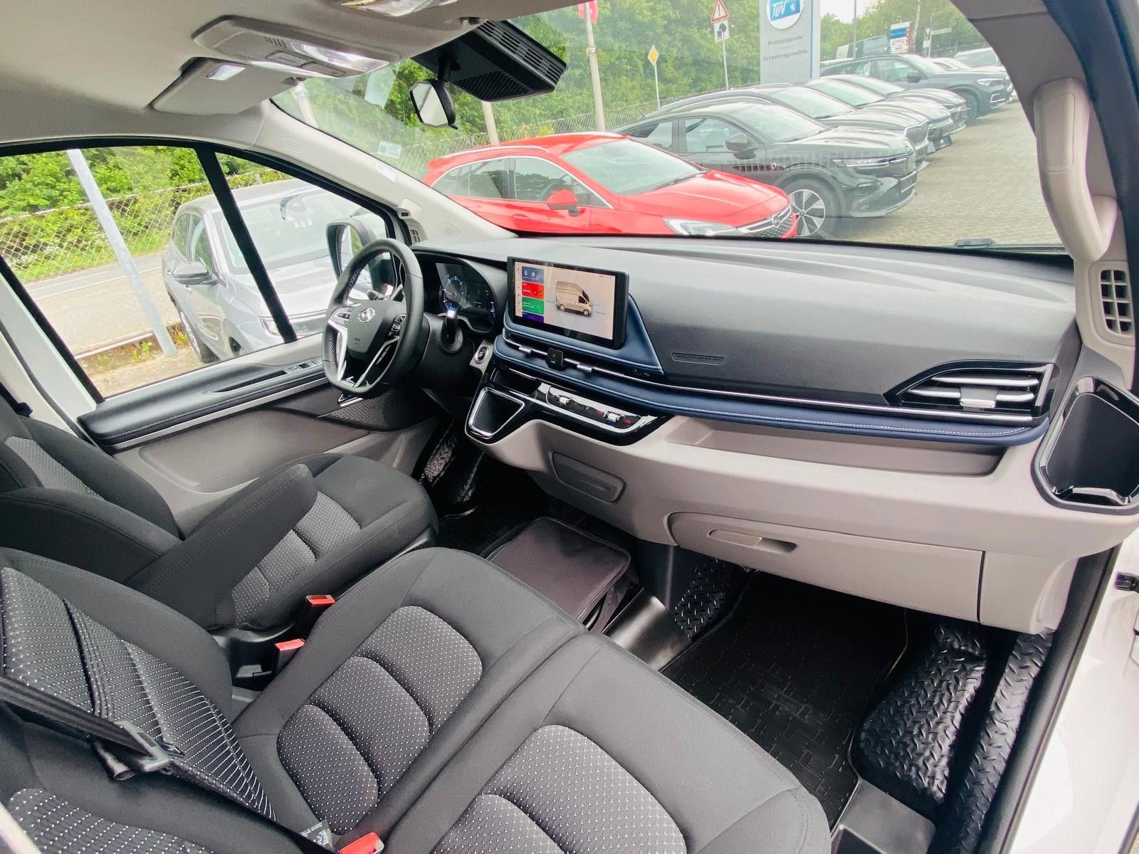 Fahrzeugabbildung Maxus eDeliver 7 L2 3,5t 3SIT+LED+NAVI+SHZ+KAMER+ACC+