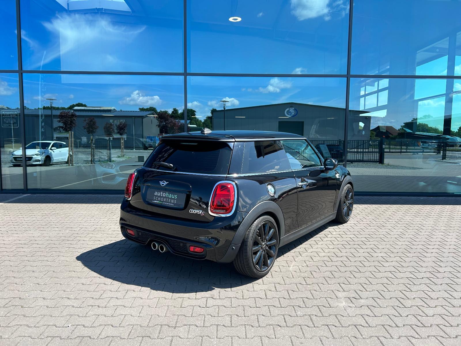 MINI Cooper S LED Navi Klima Sitzhzg Sportsitze