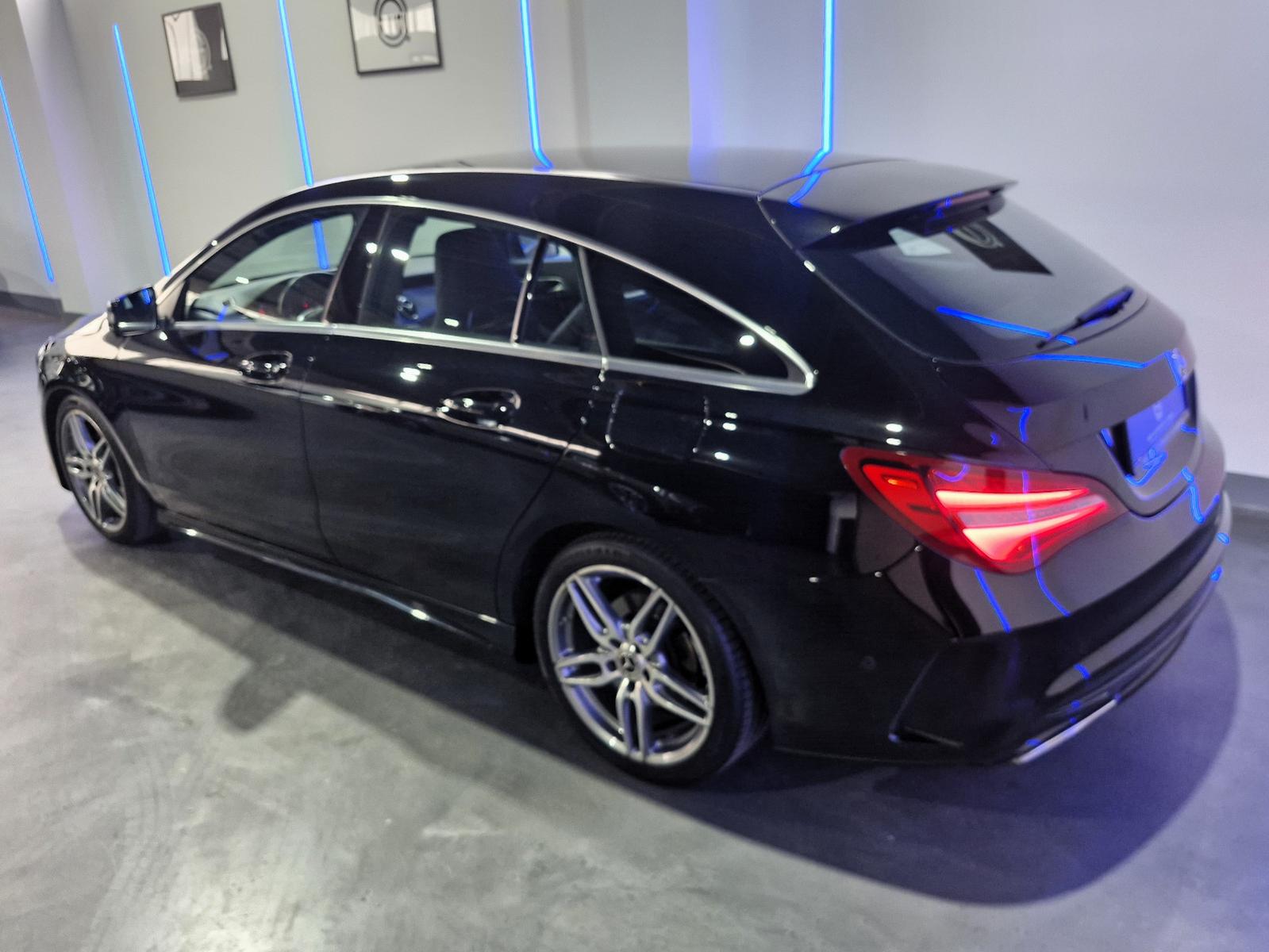 Mercedes-Benz CLA 180 SHOOTING BRAKE  AMG  LED/LEDER/18ZOLL/