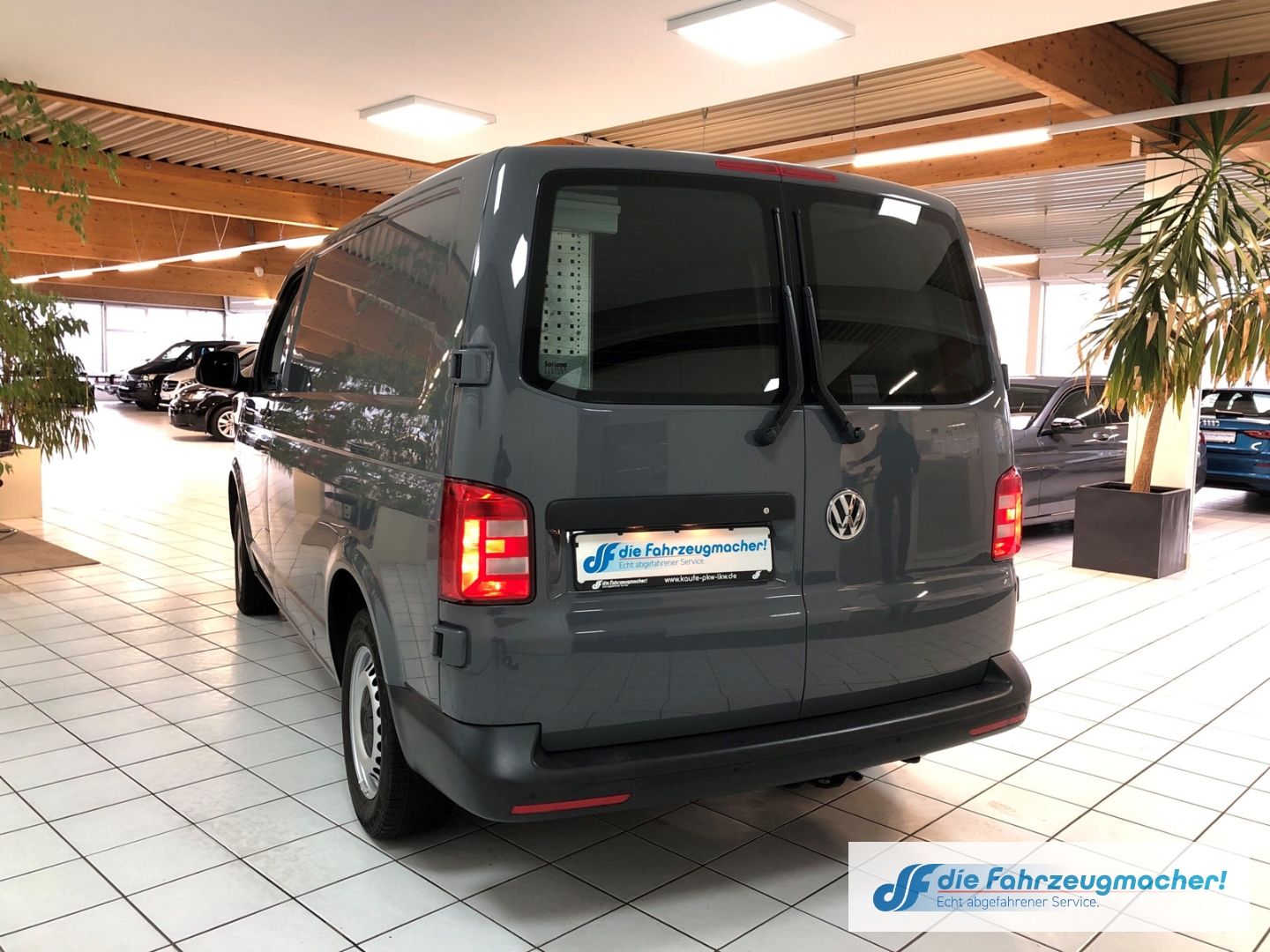 Fahrzeugabbildung Volkswagen T6 Transporter Kasten2.0 TDI Navi Apple CarPlay