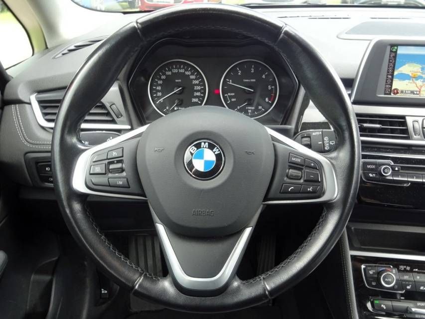 Fahrzeugabbildung BMW 218d 2 Active Tourer 218d Sport Line AHK