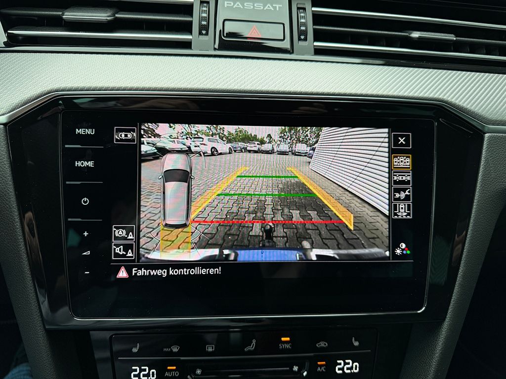 Passat Variant 2.0 TDI R-LINE *DCC*AHK*STDHZG*