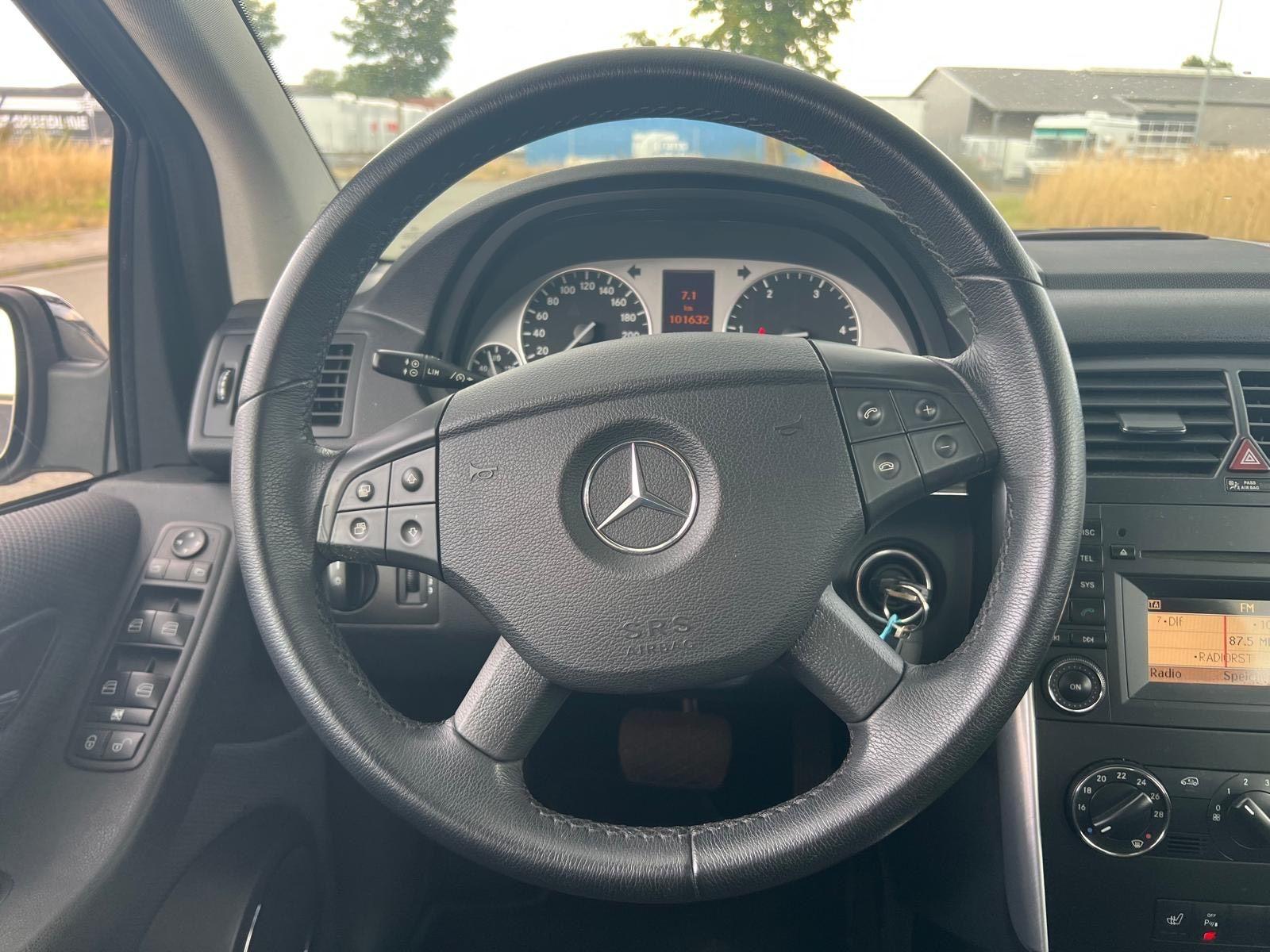 Mercedes-Benz B180 2010 — photo 6