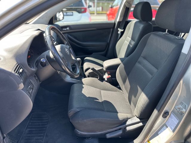 Toyota Avensis  Kombi 1.8 Sol
