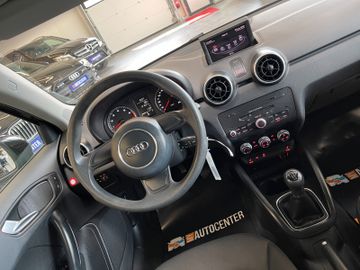 Audi A1 attraction *Klimaauto.*Sitzheizung*TÜV0327*