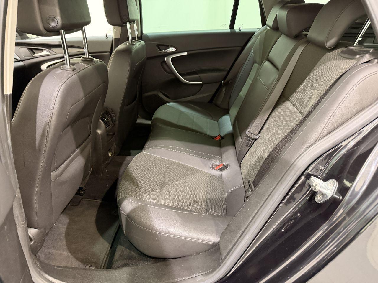 Opel Insignia 2010 — photo 25