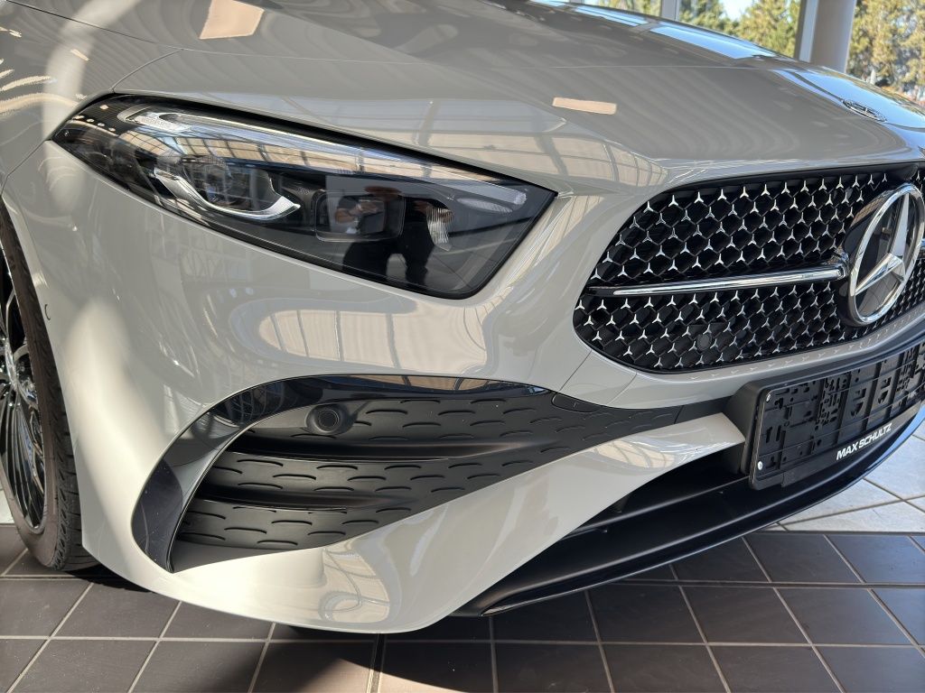 Fahrzeugabbildung Mercedes-Benz A 200 AMG Line*Night Paket*Kamera*KEYLESS-GO