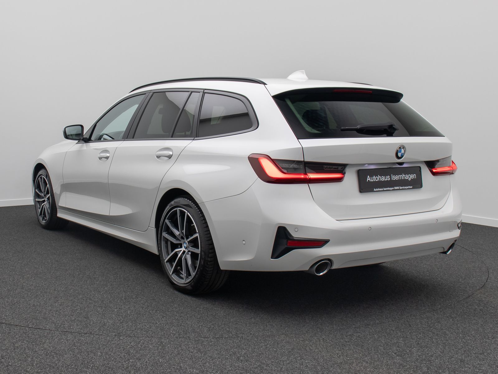 Fahrzeugabbildung BMW 320d DAB Kamera HiFi Memory LED Panorama 18Zoll