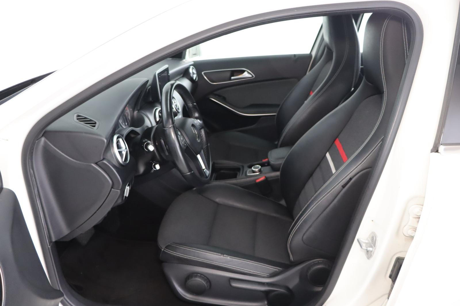 Mercedes-Benz A 180 Sitzhzg. * Xenon * HU/AU + Service neu