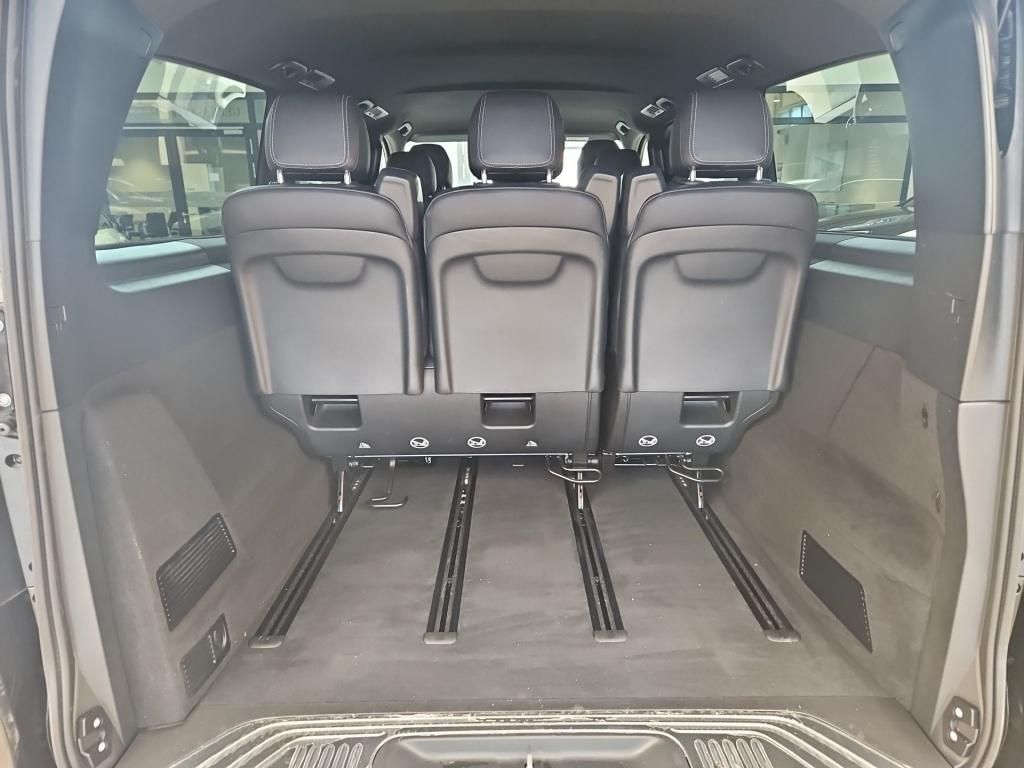 Fahrzeugabbildung Mercedes-Benz V 300 AVG extralang 8 Sitze STHZ ele.ST AMGFront