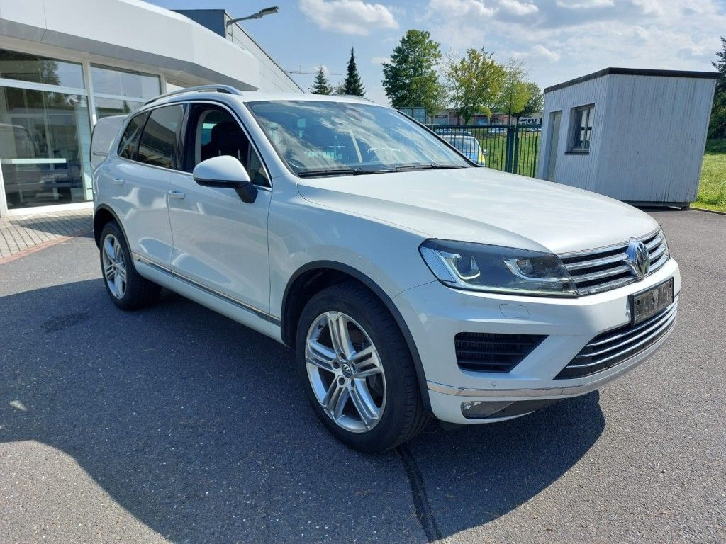 Fahrzeugabbildung Volkswagen Touareg 3.0 V6 TDI SCR Blue Motion DPF Automatik
