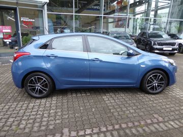 Hyundai i30 blue 1.4 Trend