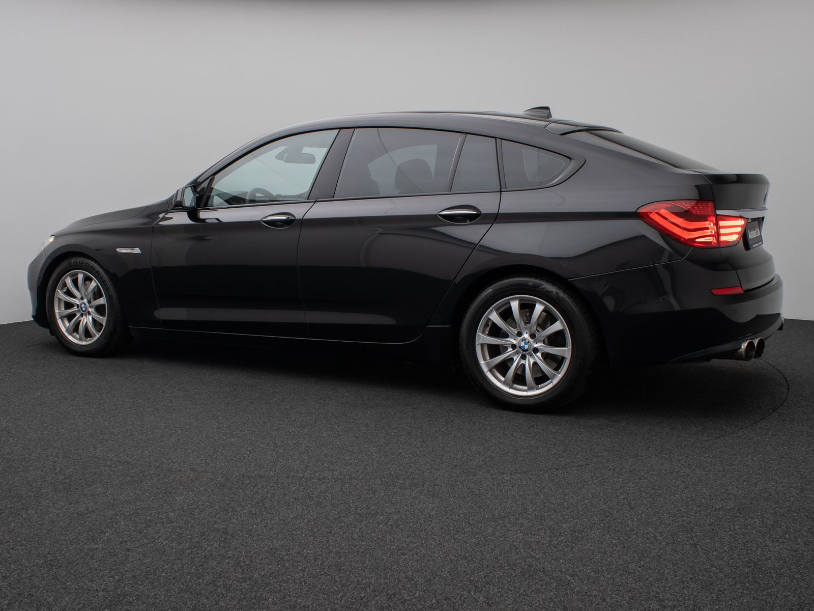Fahrzeugabbildung BMW 535d Gran Turismo Panorama Kamera HUD HiFi Xenon