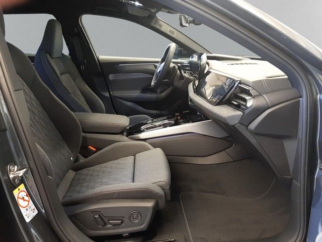 Fahrzeugabbildung Audi A6 Avant S line TDI quattro Luftfed Pano Matrix