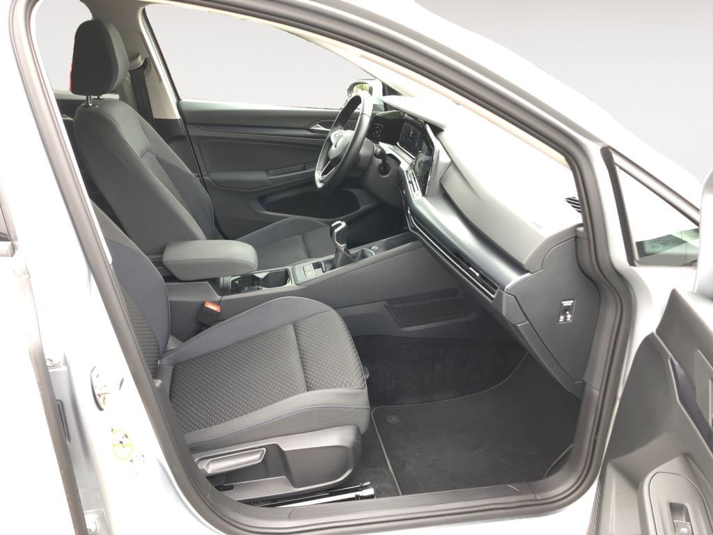 Fahrzeugabbildung Volkswagen Golf 1.5 TSI United Standheizung Top Zustand ACC