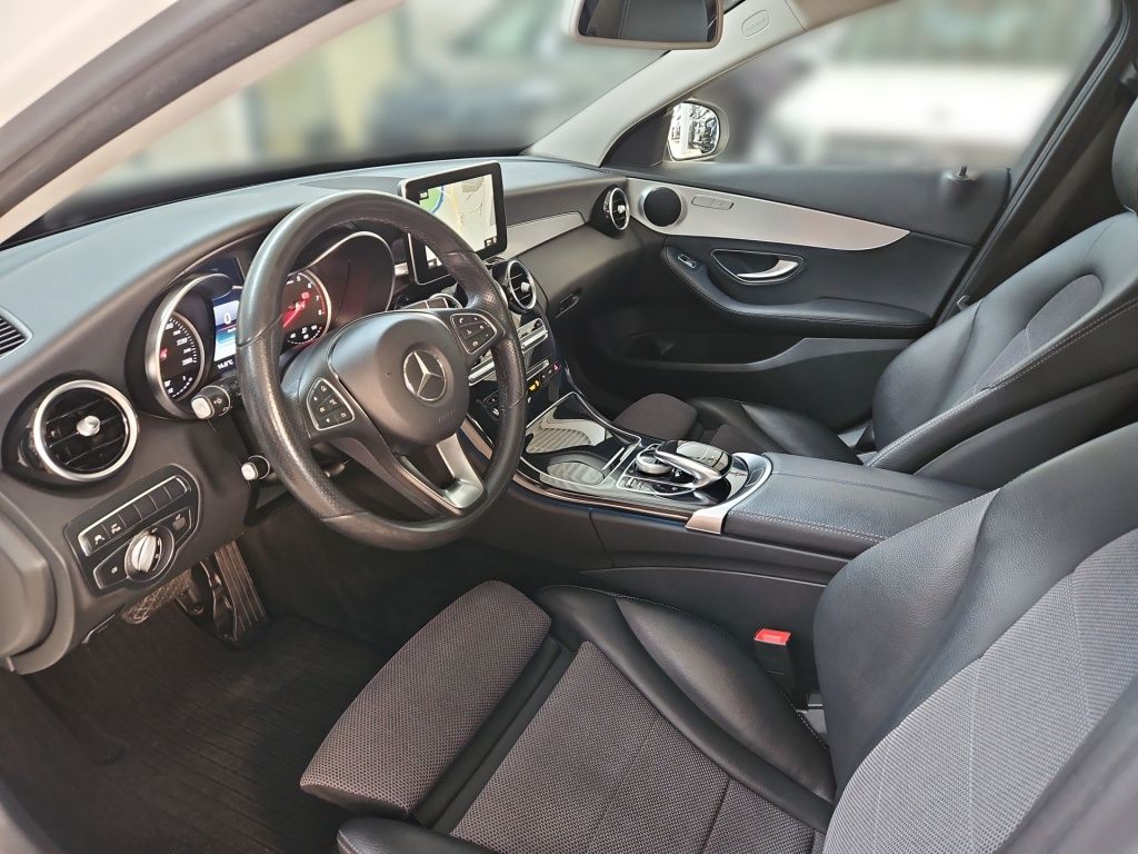 Fahrzeugabbildung Mercedes-Benz C 200 T Avantg. Night Pano LED Navi SHZ Ambie.