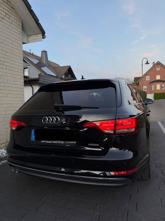 Image of Audi A4