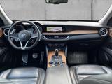 Alfa Romeo Stelvio First Edition Q4 2.0 PDC+KAMERA+NAVI+SHZ - Alfa Romeo Stelvio Gebrauchtwagen