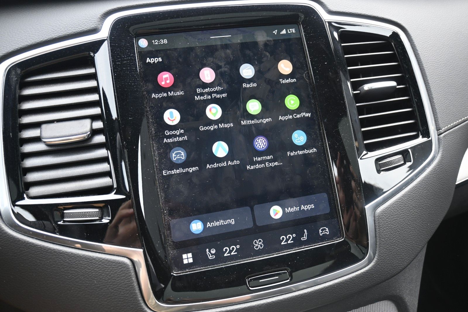 Fahrzeugabbildung Volvo XC90 T8 AWD Ultra Dark Recharge Plug-In Hybrid